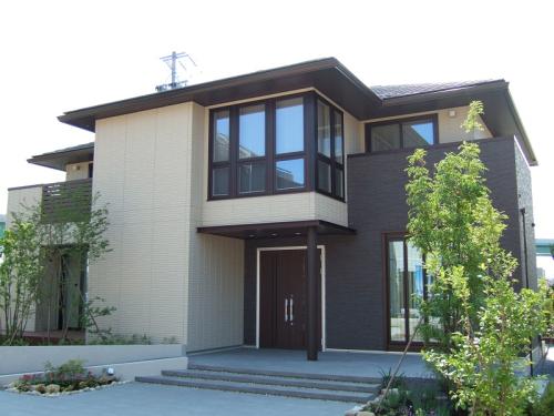 輕鋼結(jié)構(gòu)房屋適合農(nóng)村建房嗎，過(guò)來(lái)人：我看行